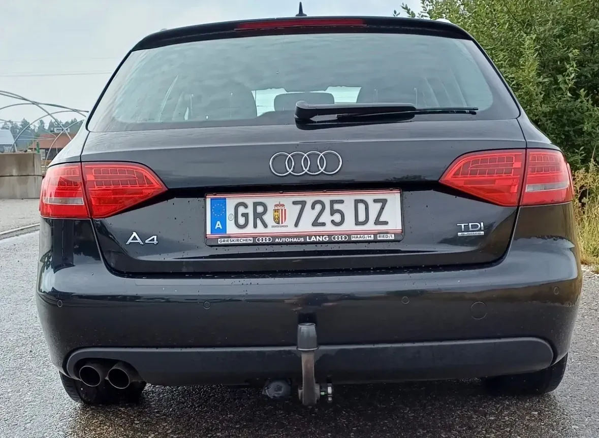 Audi A4 2010 photo 3