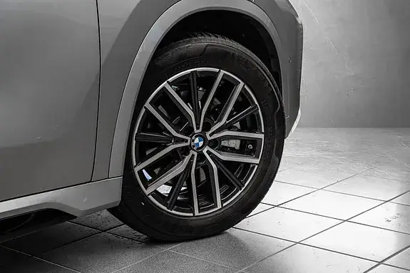 BMW Ix1 2026 photo 5