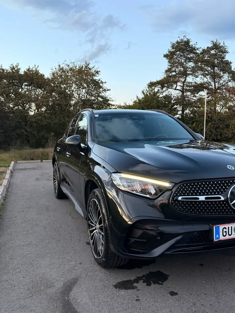 Mercedes-Benz Glc-Class 2024 photo 2
