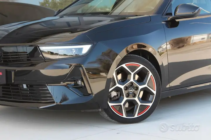 Opel Astra 2022 photo 2