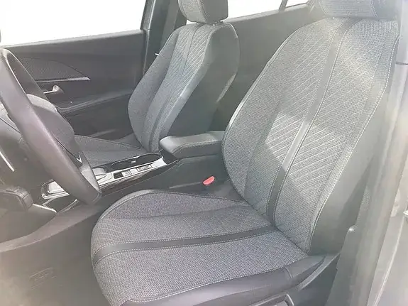 Peugeot 2008 2025 photo 5