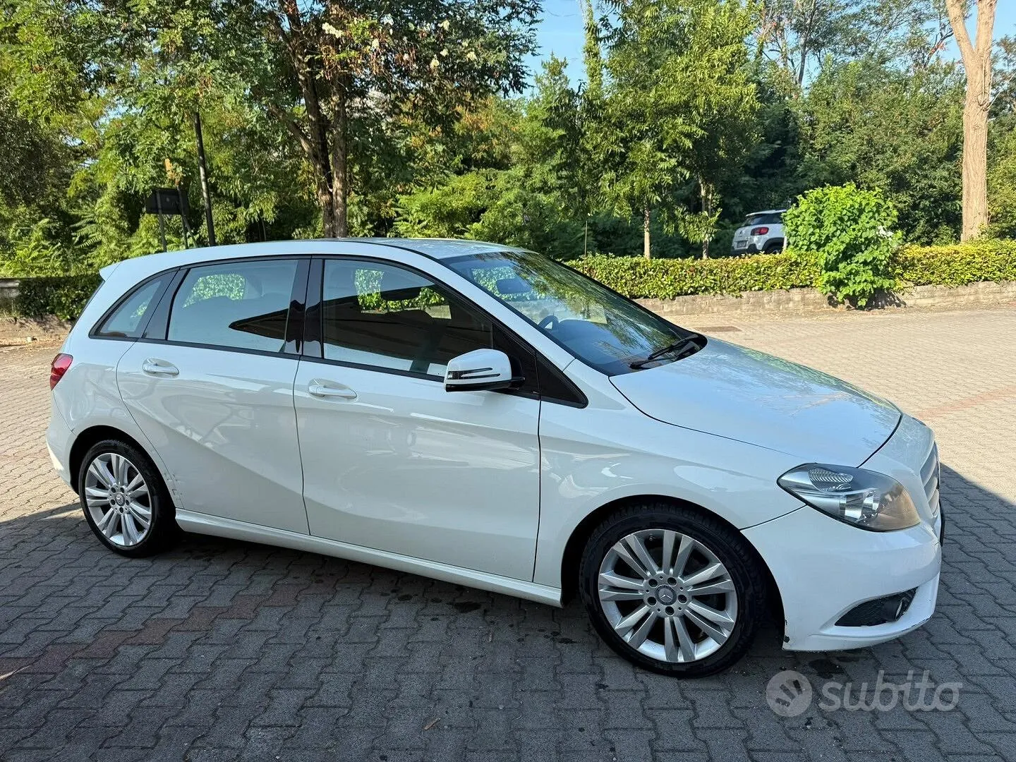 Mercedes-Benz B-Class 2014 photo 4