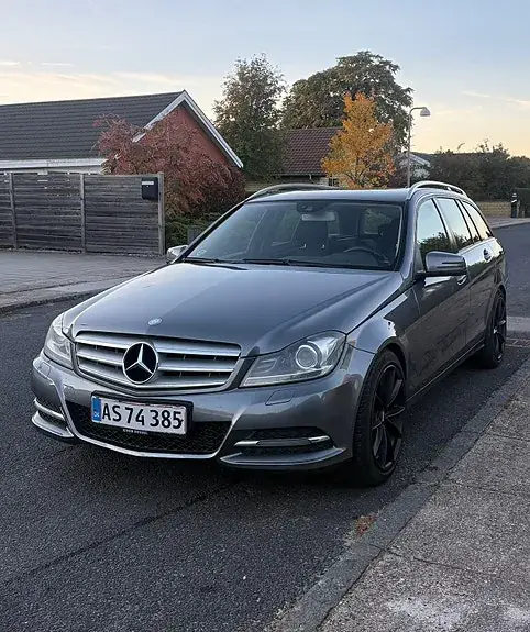 Mercedes-Benz C200