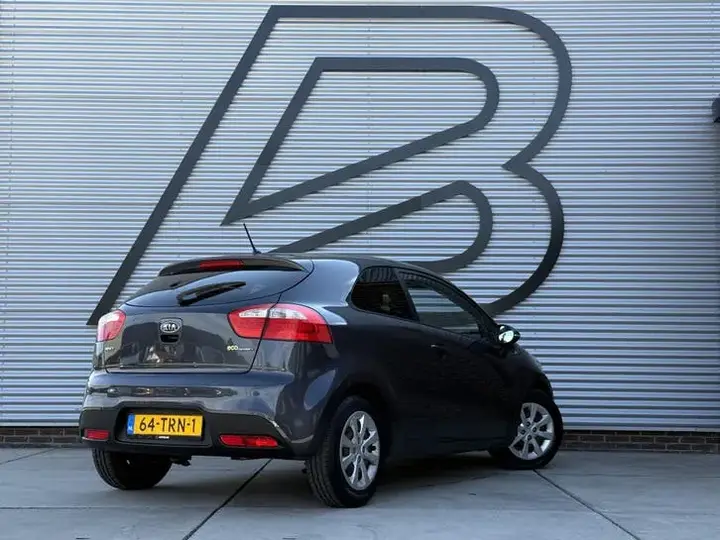 Kia Rio 2012 photo 3