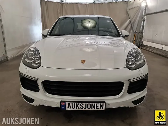 Porsche Cayenne 2017 photo 2