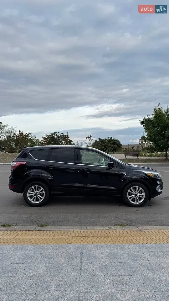 Ford Escape 2017 photo 3