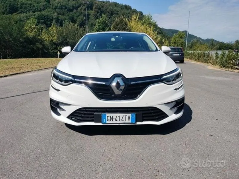 Renault Megane 2023 photo 2