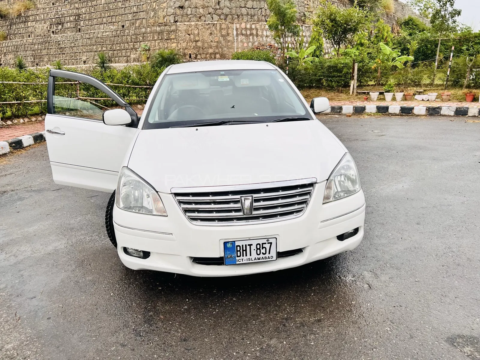 Toyota Premio