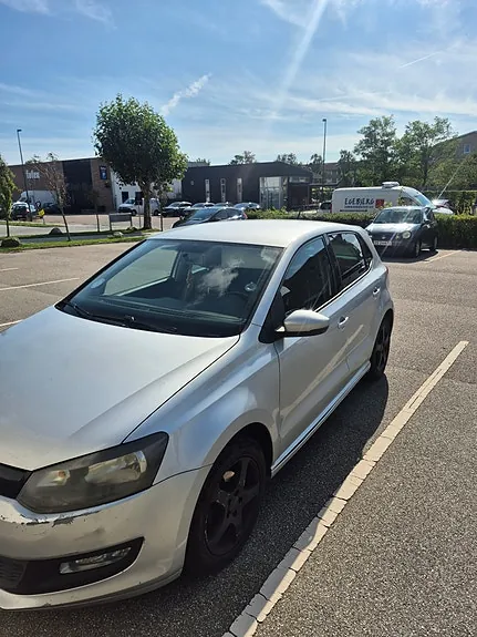 Volkswagen Polo 2011 photo 2