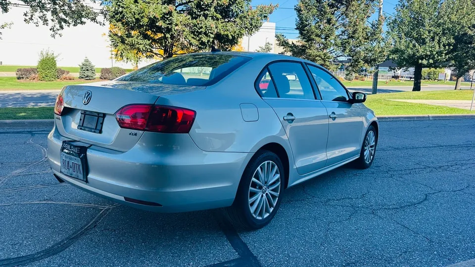 Volkswagen Jetta 2012 photo 4