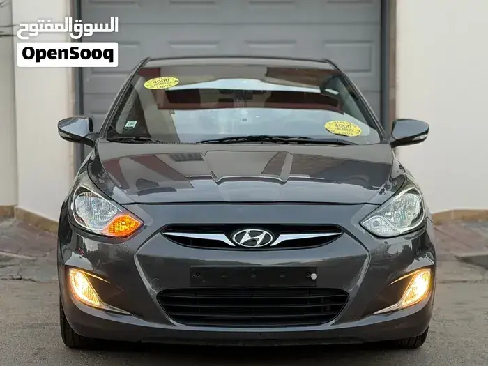 Hyundai Accent 2012 photo 3