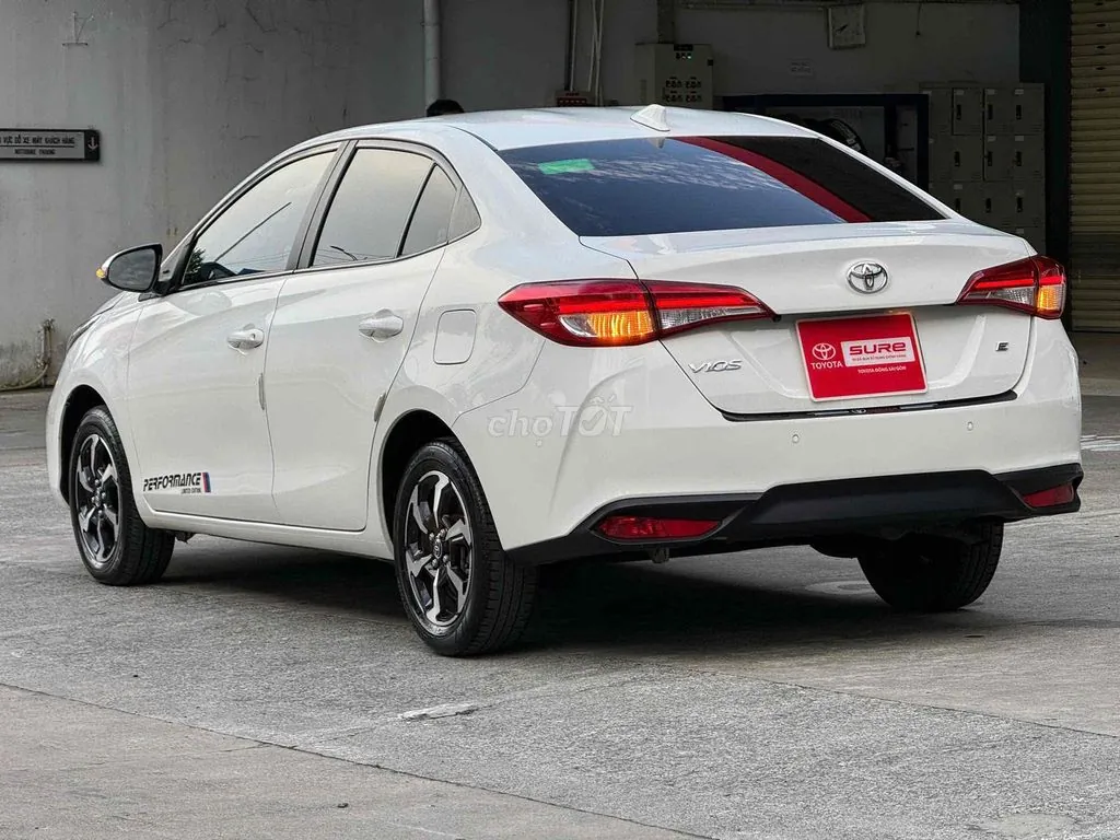 Toyota Vios 2024 photo 3