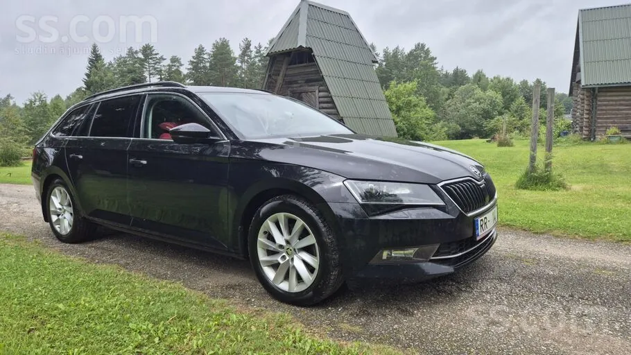 Skoda Superb 2019 photo 2