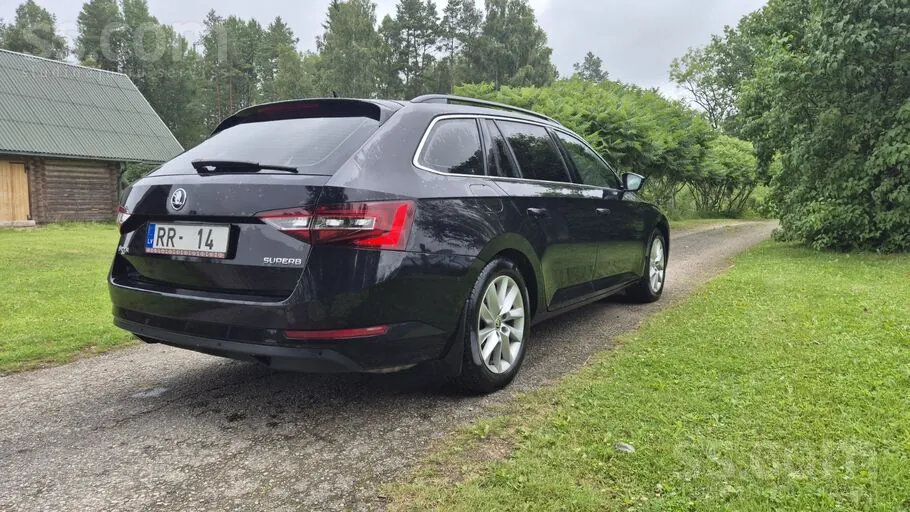 Skoda Superb 2019 photo 4