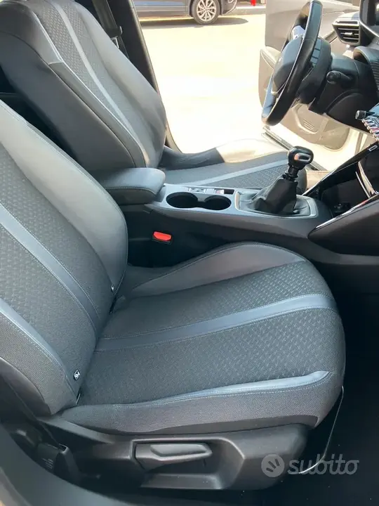 Peugeot 2008 2020 photo 5