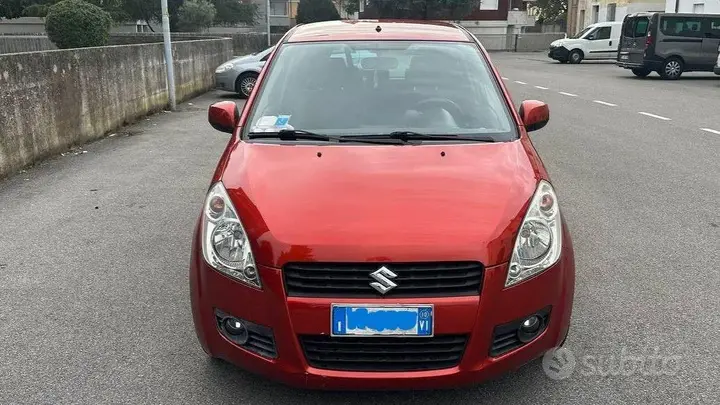 Suzuki Splash 2010 photo 5