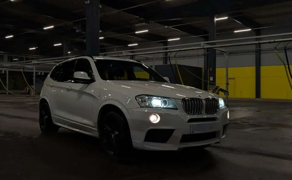 BMW X3 2011 photo 2
