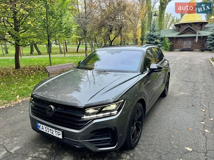 Volkswagen Touareg 2021 photo 2