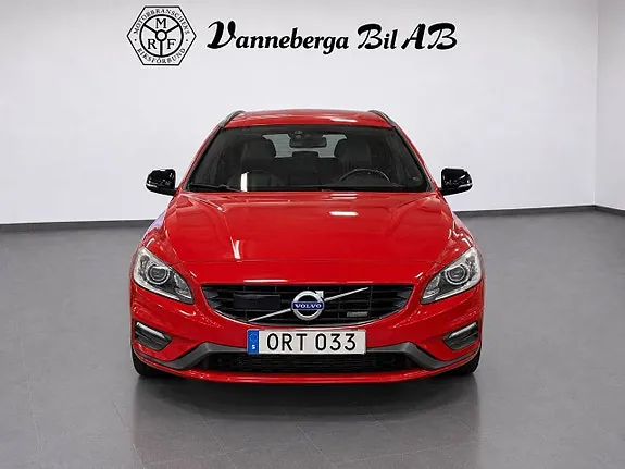 Volvo V60 2015 photo 2
