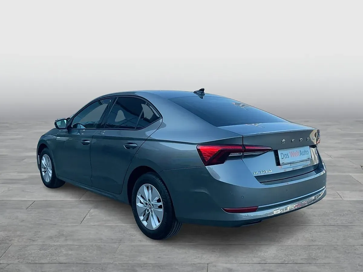Skoda Octavia 2023 photo 3