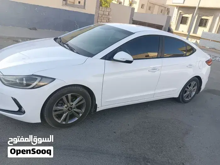 Hyundai Elantra 2017 photo 2