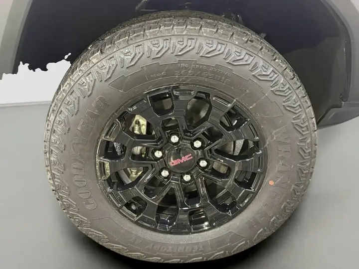 GMC Canyon 2026 photo 5