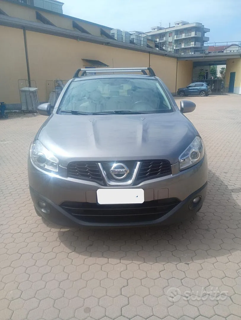 Nissan Qashqai 2012 photo 2
