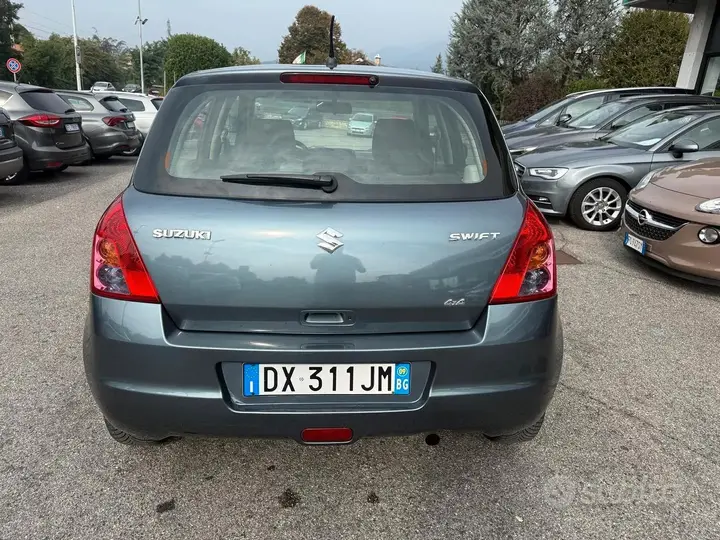 Suzuki Swift 2009 photo 5
