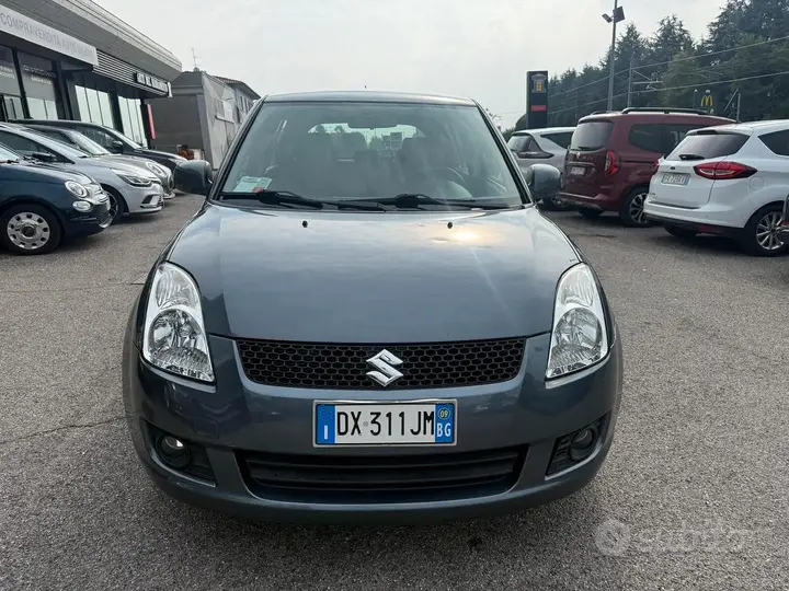 Suzuki Swift 2009 photo 2
