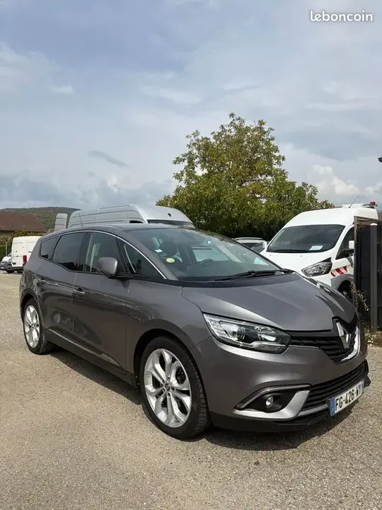 Renault Grand Scenic 2019 photo 2