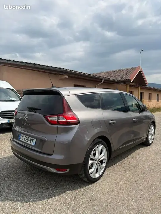 Renault Grand Scenic 2019 photo 3
