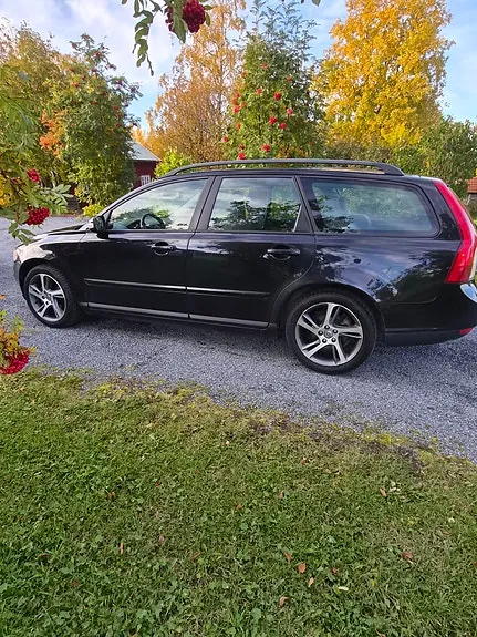 Volvo V50 2009 photo 2