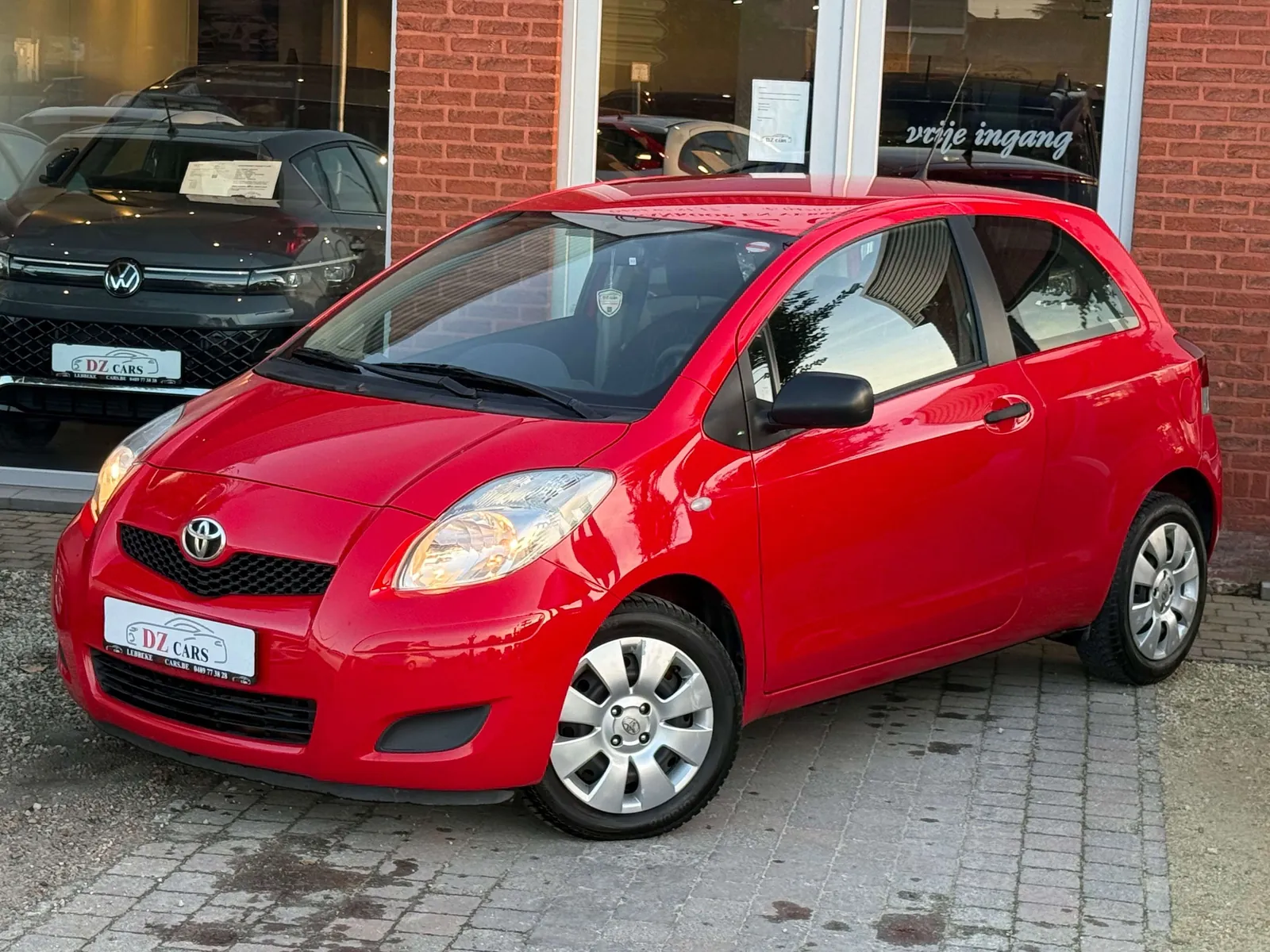 Toyota Yaris 2010 photo 2
