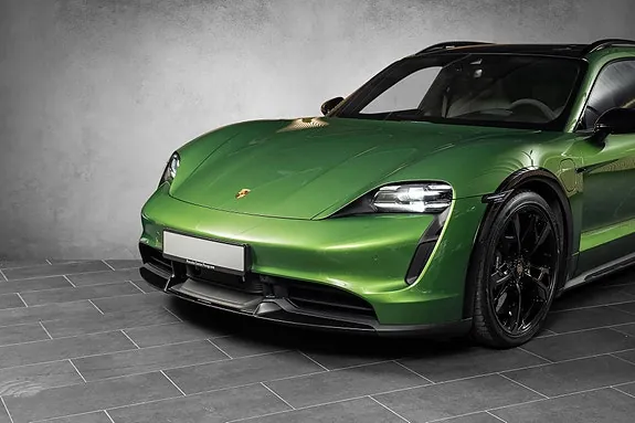 Porsche Taycan Turbo S 2021 photo 2
