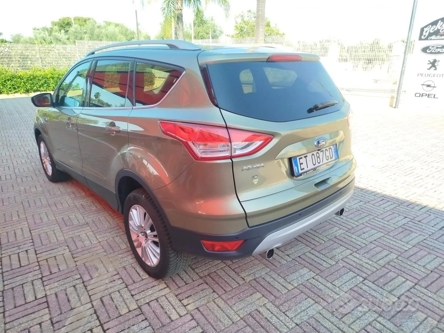 Ford Kuga 2013 photo 2