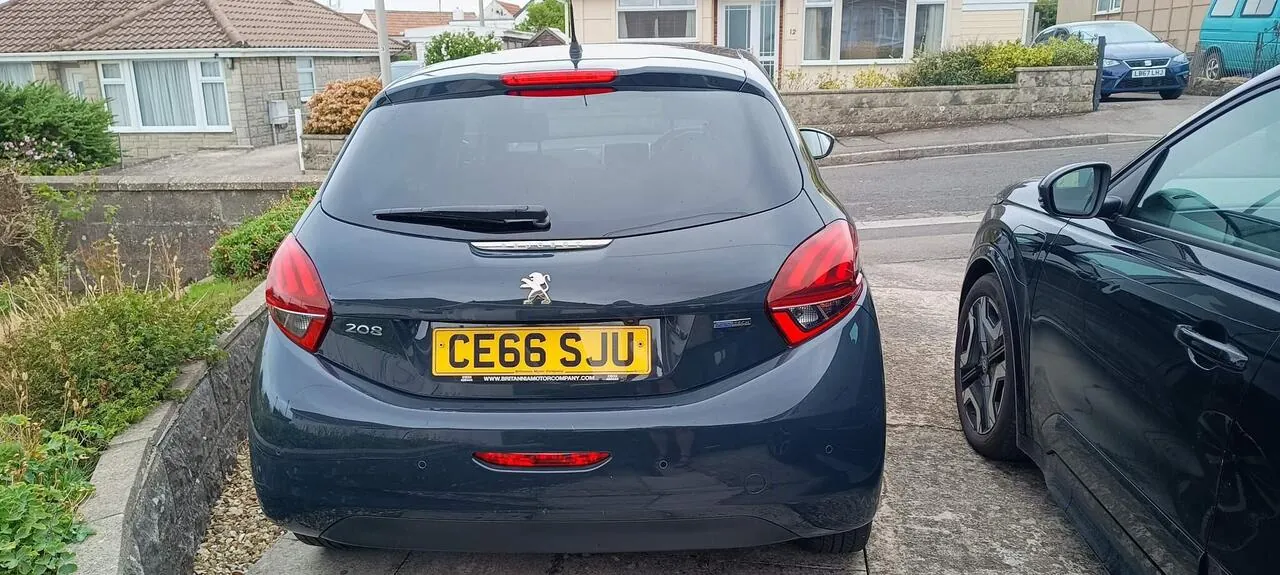 Peugeot 208 2016 photo 4