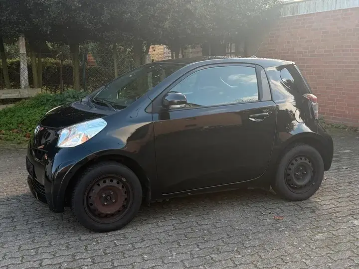 Toyota Iq
