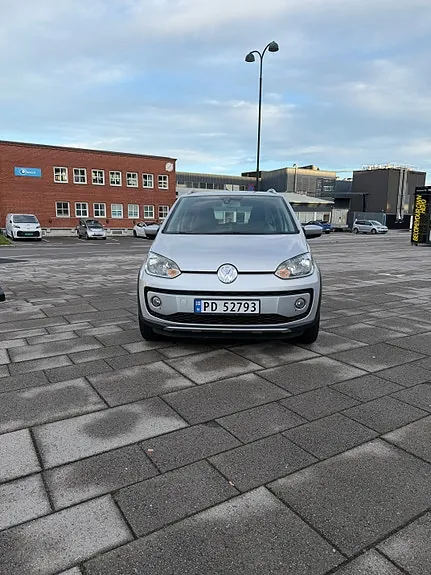 Volkswagen Up 2014 photo 2