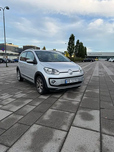 Volkswagen Up 2014 photo 3