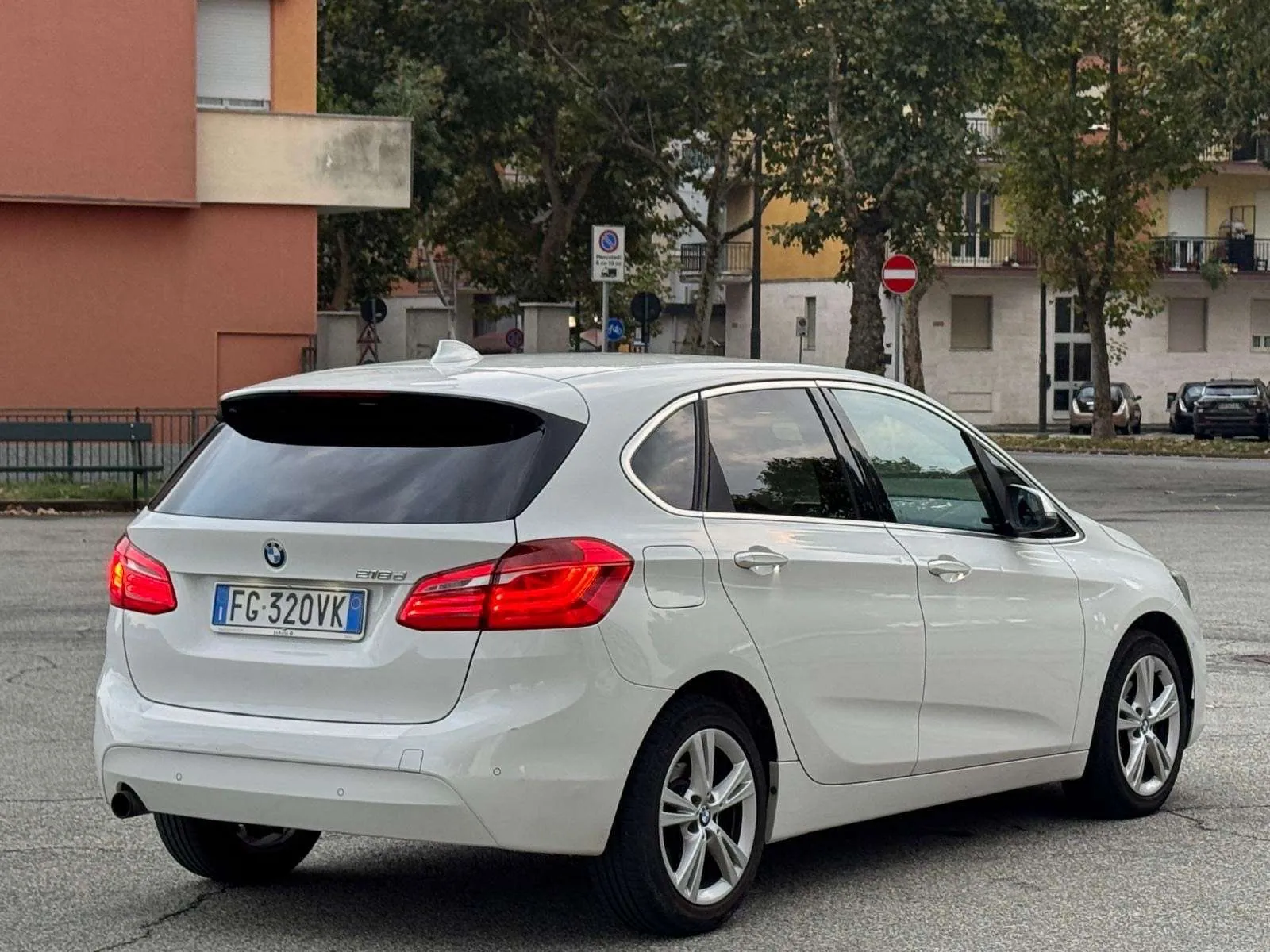 BMW 218D Active Tourer 2017 photo 4