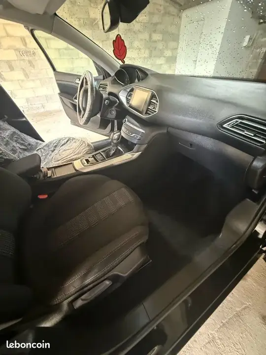 Peugeot 308 2016 photo 2
