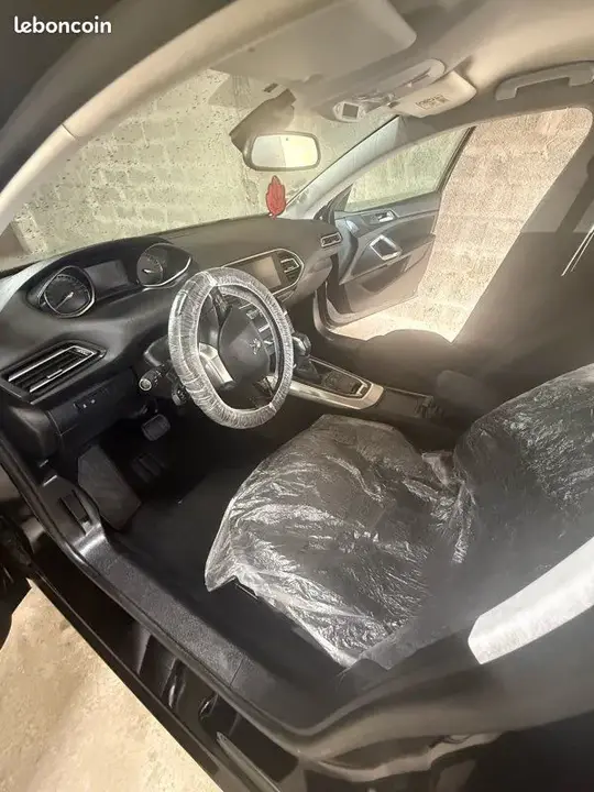 Peugeot 308 2016 photo 3