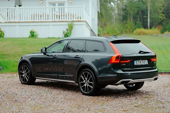 Volvo V90 Cross Country 2018 photo 2