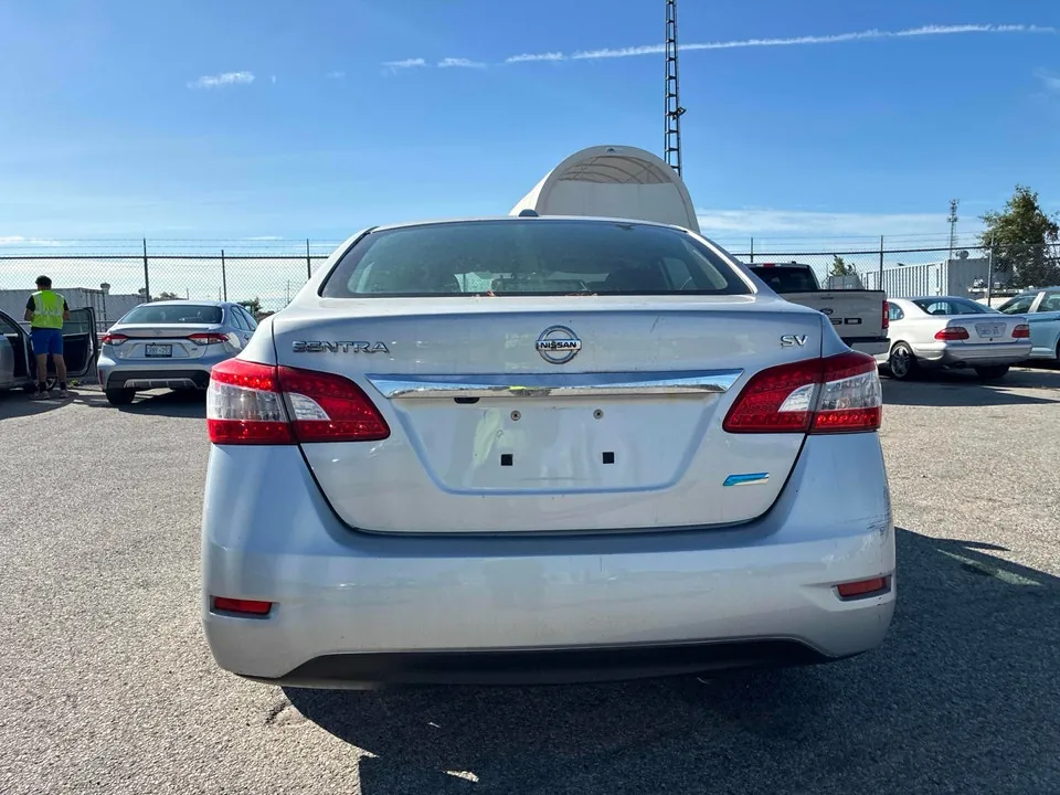 Nissan Sentra 2015 photo 3