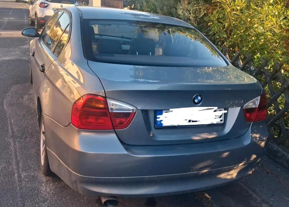 BMW 320I