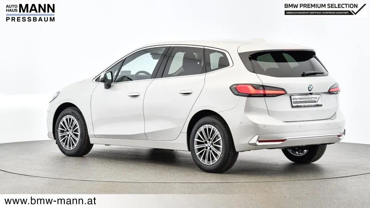 BMW 2 Series 2024 photo 3