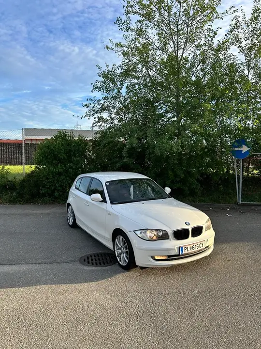 BMW 1 Series 2010 photo 3