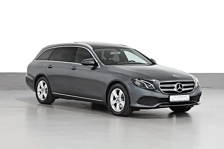 Mercedes-Benz E 220 D