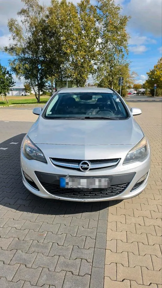 Opel Astra J