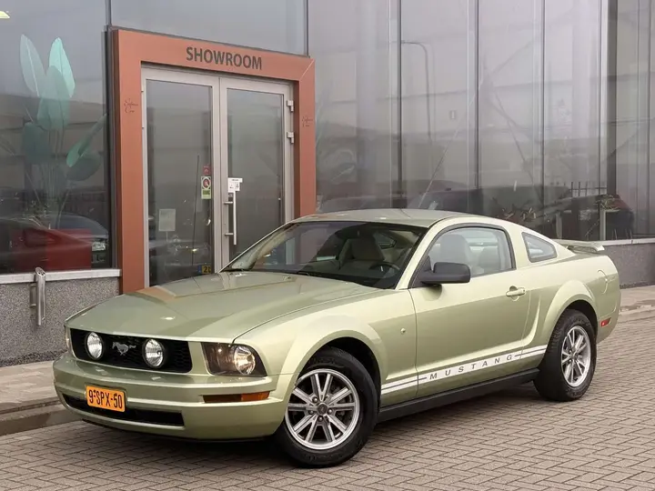 Ford Mustang 2005 photo 3